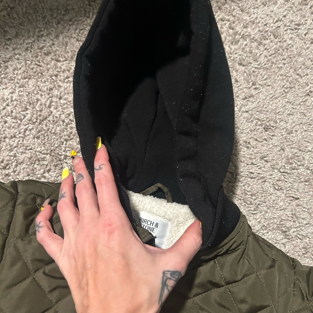 Quilted Olive Green Bomber Jacket with Black Hood- 3T - Picture 5 of 6